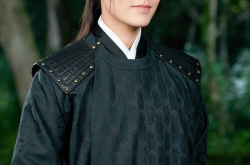 娱乐吃瓜君侯明昊,颜值与实力并存，娱乐圈的潜力新星