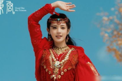 女明星被扒奶罩全过程,扒奶罩全过程引发热议