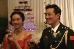 徐洪浩老婆刘晓洁个人资料,才华横溢的影视演员与贤良淑德的贤内助